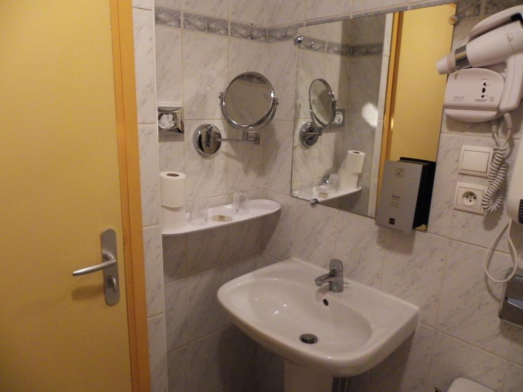 Hotel Le Bilboquet Le Puy-en-Velay Zewnętrze zdjęcie